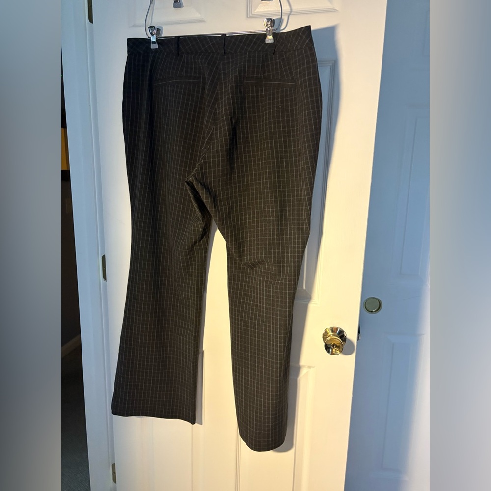 Worthington Women’s Gray Grid Pattern Pants - Picture 7 of 7